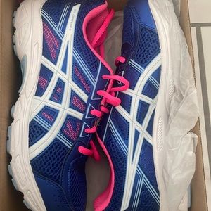 Kids gel ASICS is 7 Euro 40 NWT